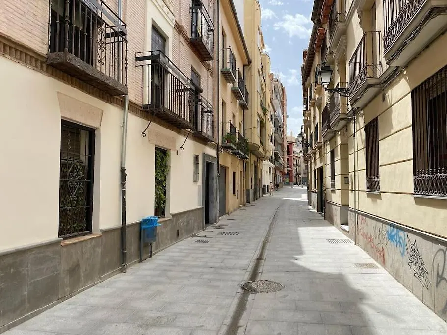 Lovely 2-Bed In Granada 1Min To Gran Via De Colon By Sharingco 0*,  Espanha