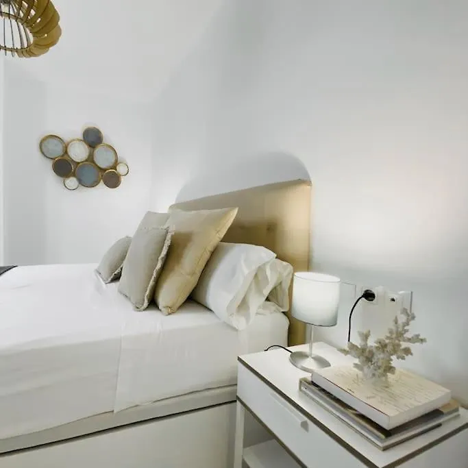 Apartment Lovely 2-Bed In Granada 1Min To Gran Via De Colon By Sharingco